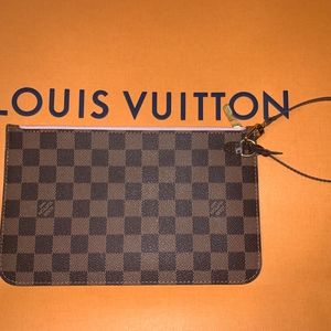 BRAND NEW Louis Vuitton Neverfull Pouch